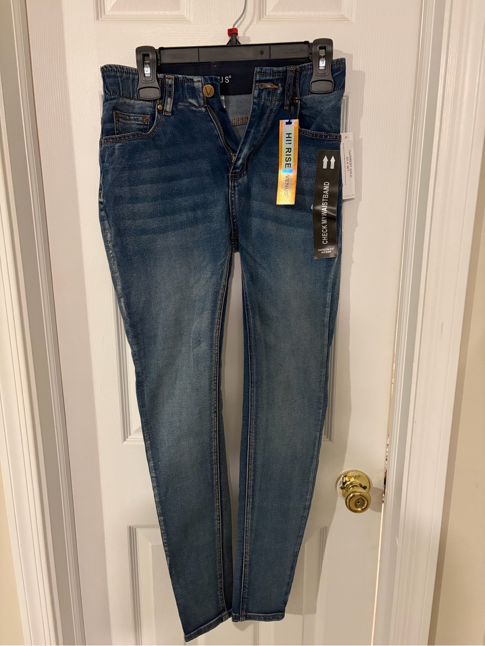 VENUS Dark Wash High-Rise Skinny Jeans